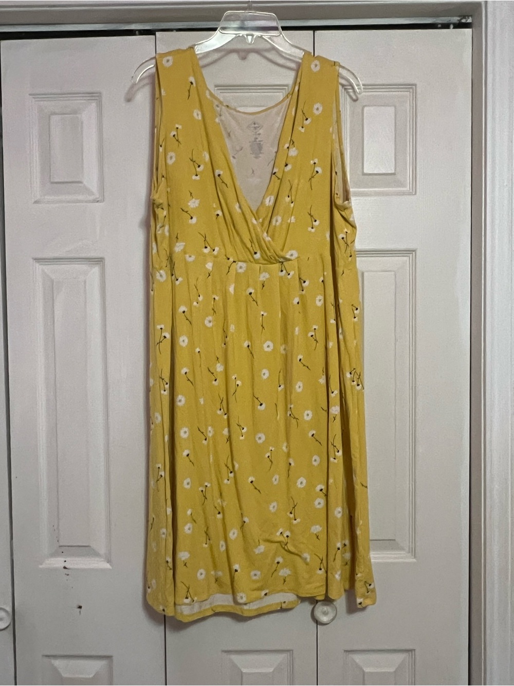 St John’s Bay Yellow Floral Sleeveless V-Neck Women's Dress